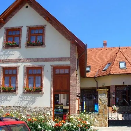 Bed & Breakfast Szent Anna Etterem Es Panzio *