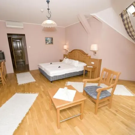 Szent Anna Etterem Es Panzio