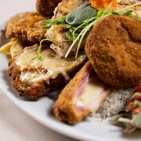 فندق مبيت وإفطار Szent Anna Etterem Es Panzio 3*