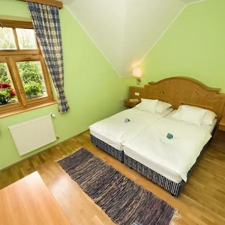 Bed & Breakfast Szent Anna Etterem Es Panzio *