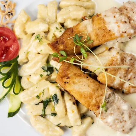 فندق مبيت وإفطار Szent Anna Etterem Es Panzio 3*