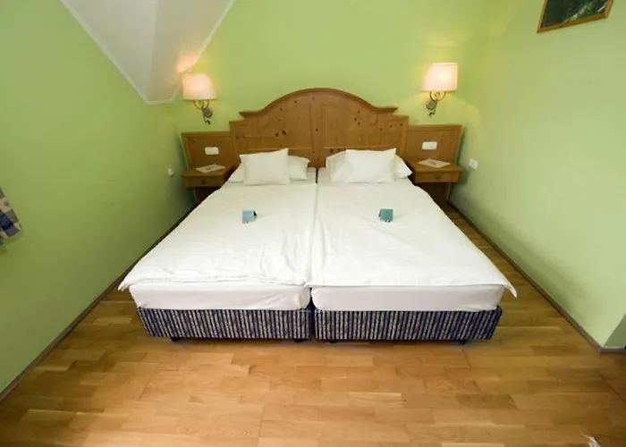 Bed & Breakfast Szent Anna étterem és Panzió Berkenye