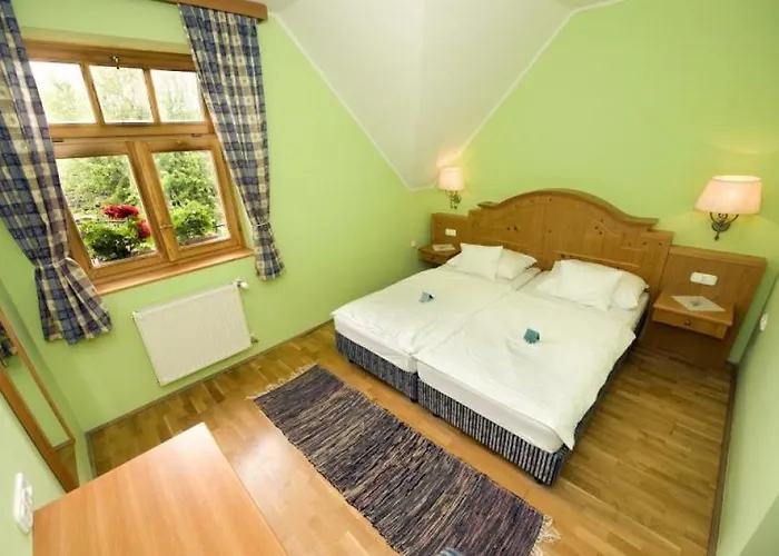 Frühstückspension Szent Anna Etterem Es Panzio 3*